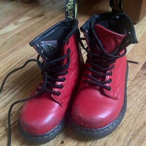 Dr. Martens Size 8T